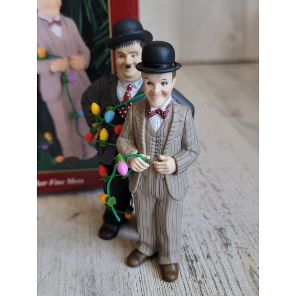 Carlton cards another fine mess ornament Xmas Laurel hardy - Picture 2 of 6